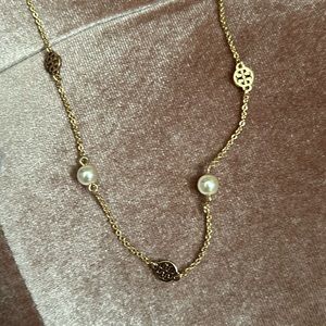 Tory Burch pearl necklace NWT